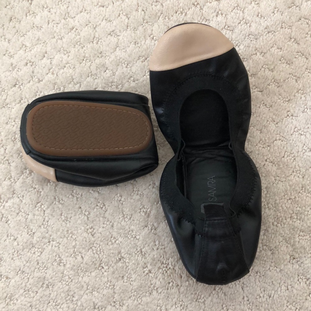 Foldable ballet flats for travel or commute